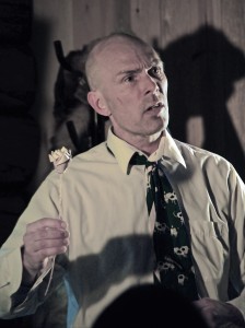 Jan Johansson päästi ihmisen irti yhđen miehen musikaalissa «Tjära människa».