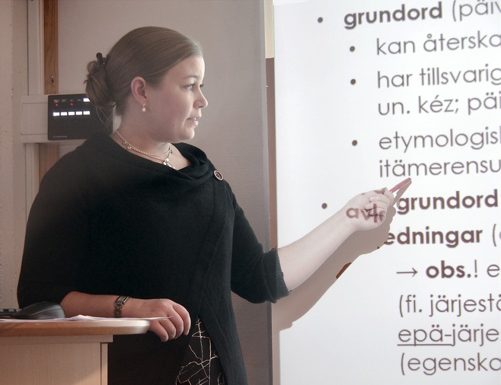 Mari Keränen har fått stipend fra den finske ordbokstiftelsen til å samle inn kvenske ord. Nå jakter hun på informanter. 
