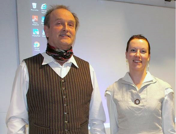 NKFs generalsekretær Ivar Johnsen og leder Hilja Huru er svært glade for SVs initiativ til Stortingsmelding om situasjonen for kvensk språk og kultur. KUVA LIISA KOIVULEHTO