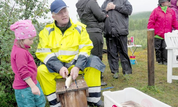 Samat ilot ja surut, histooria ja toivheet