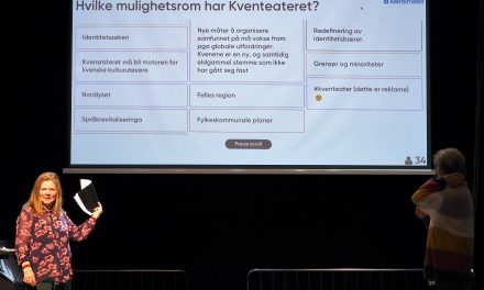 Teatteri oon tärkkee kielifoorumi ja identiteettifabriikki