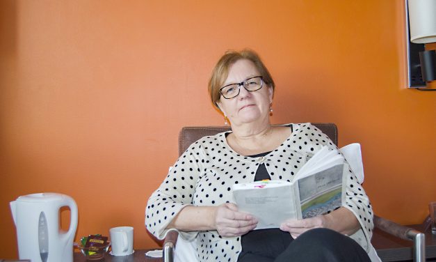 Hør Monas dikt om språket
