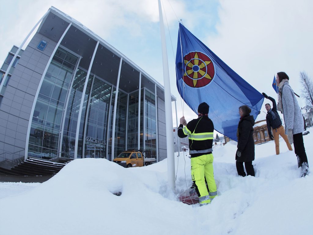 kvenflagg heises tromsø rådhus Tromsø bydrift Tromsø kvenforening