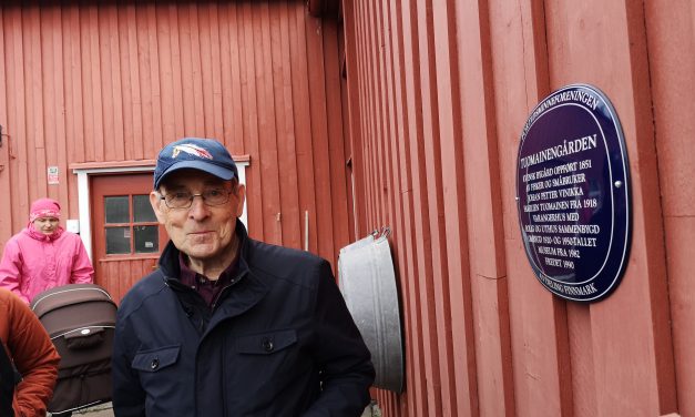 «Blåskiltan» på plass i Vadsø