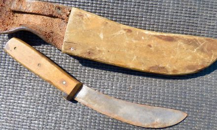 Vanhaa veitti • Gammel kniv
