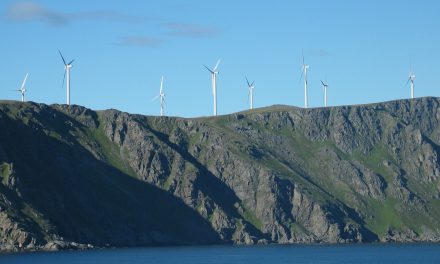 Sterk medvind for vindkraftmotstanderen «Vastatuuli Pohjoinen»