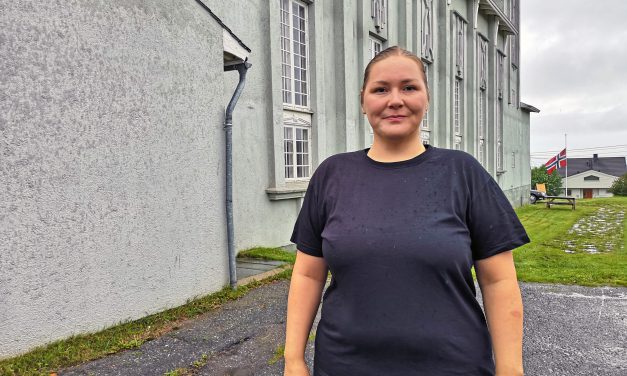 Savner å høre kvensk på butikken