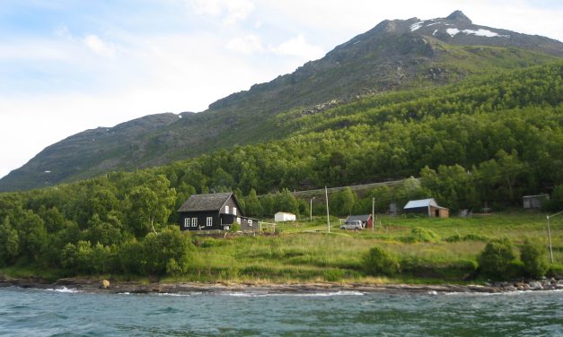 Kvenenes bosetting og byggemåter, del 3