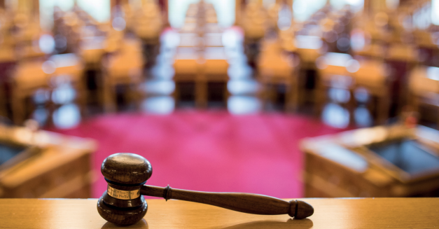 «Det partiene derimot sier mye om, er urfolksspråk og språkene til historiske minoriteter»