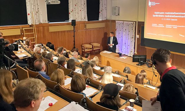 Forelesningen berører alle aspekter ved språket