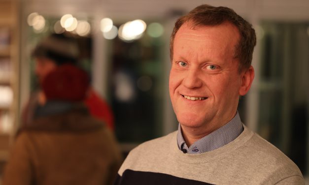 – Jeg tror at Gud neppe er så veldig opptatt av språket