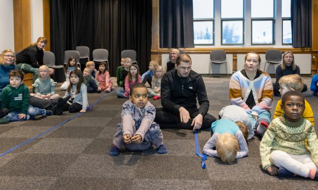 «Sang og regler er gode verktøy for språklæring»