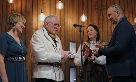 Kvääniteatteri fyller år