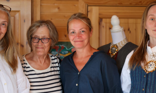 Lærte noen ord og regler som små: «Vi har ennå lyden litt i hodet»