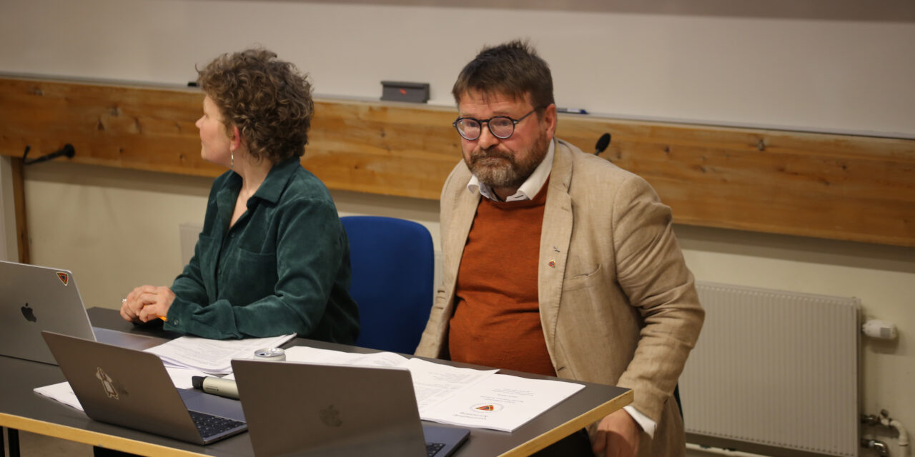 Sundelin ser til regjeringens samarbeidspartnere