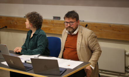 Sundelin ser til regjeringens samarbeidspartnere