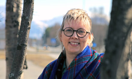 Trekker røttene inn i samtidskunsten