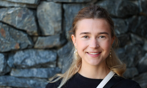 Vil huke tak i fortellingene – før det er for sent