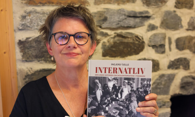 Tjelle om internatlivet som nødvendig onde