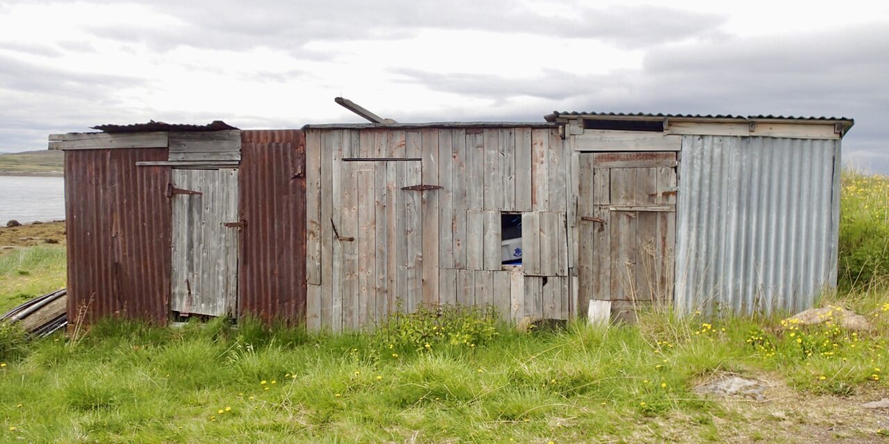 Lavt bygg • Matala pytinki