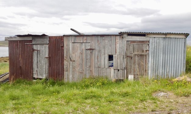 Lavt bygg • Matala pytinki