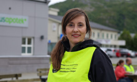 Filmregissøren ser språklig framgang siden sist