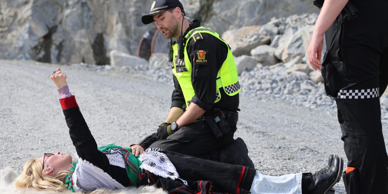 På barrikadene for Repovuono