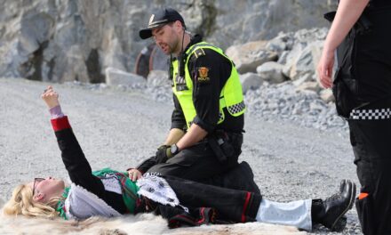 På barrikadene for Repovuono