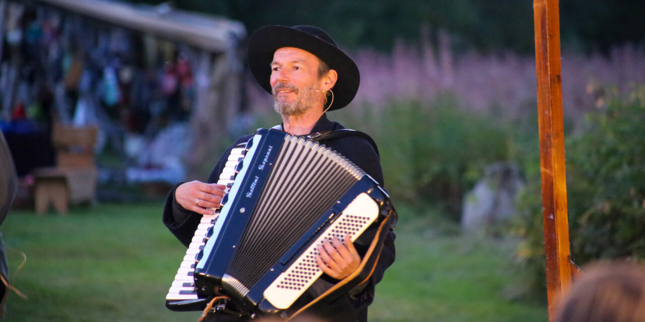Beddari tar roret i nyetablert forbund