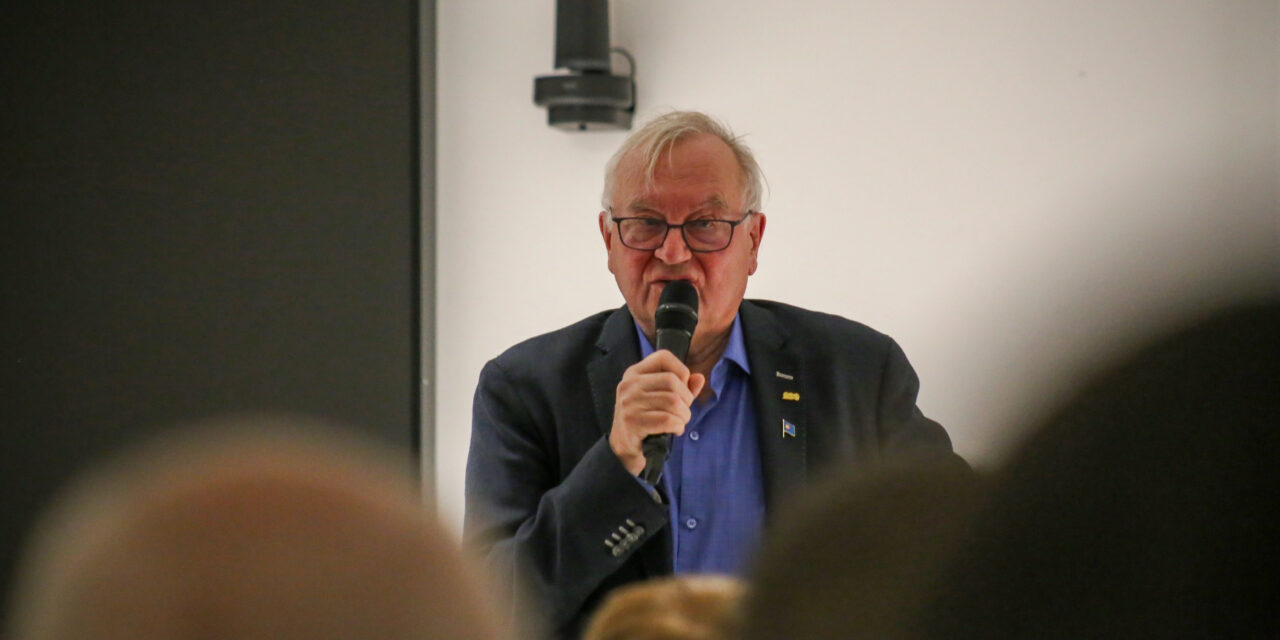 – Håper det vil bli en bestselger nå før jul