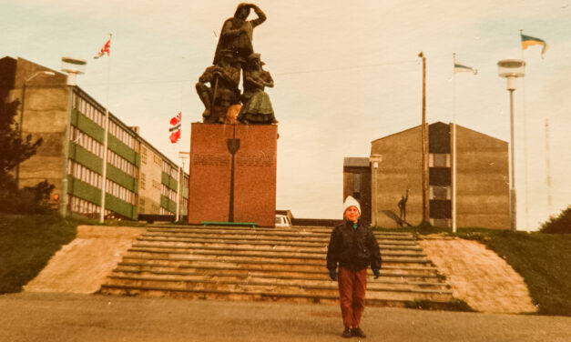 Fortelling om førstelektoren i kvensk sin første reise til Nord-Norge år 1993