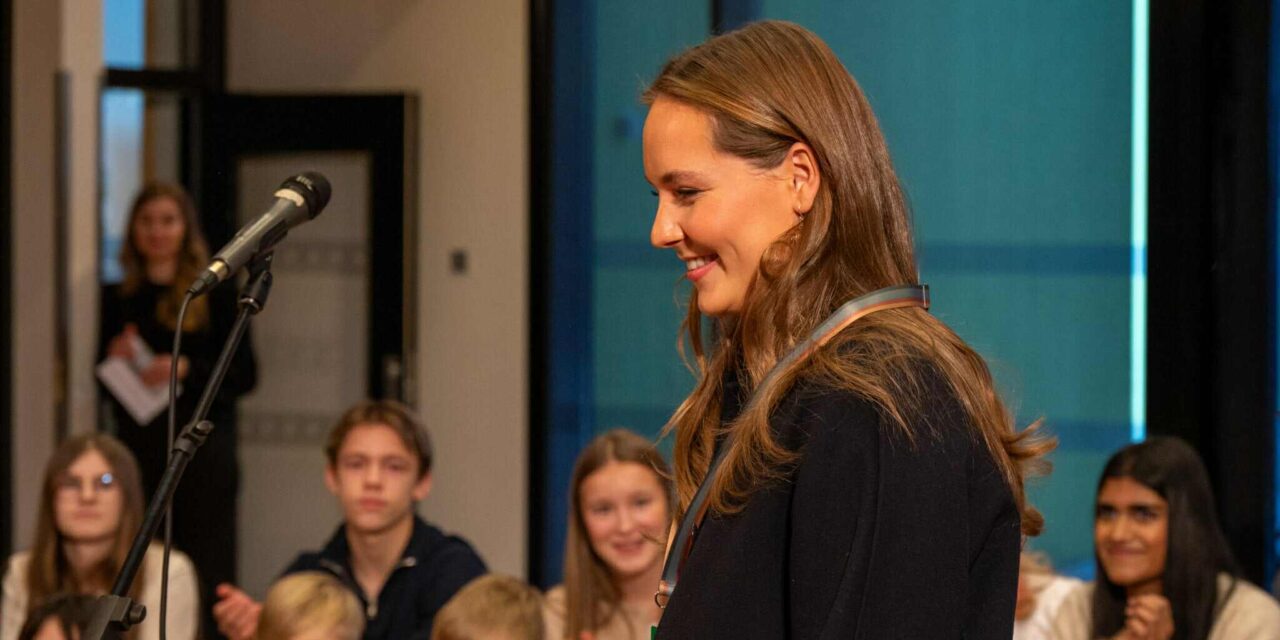 Delte ut grønt kort til prinsessen: – En magisk dag