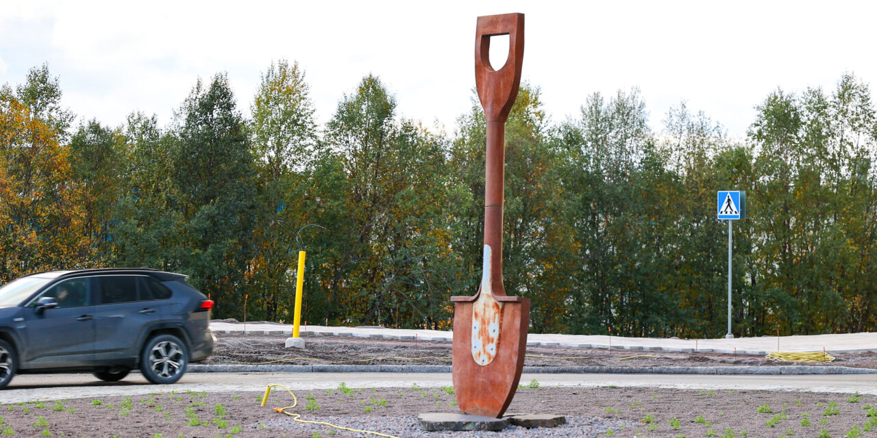 Ruijan Radio: Stor valgspenning og høyreist jentekven-statue