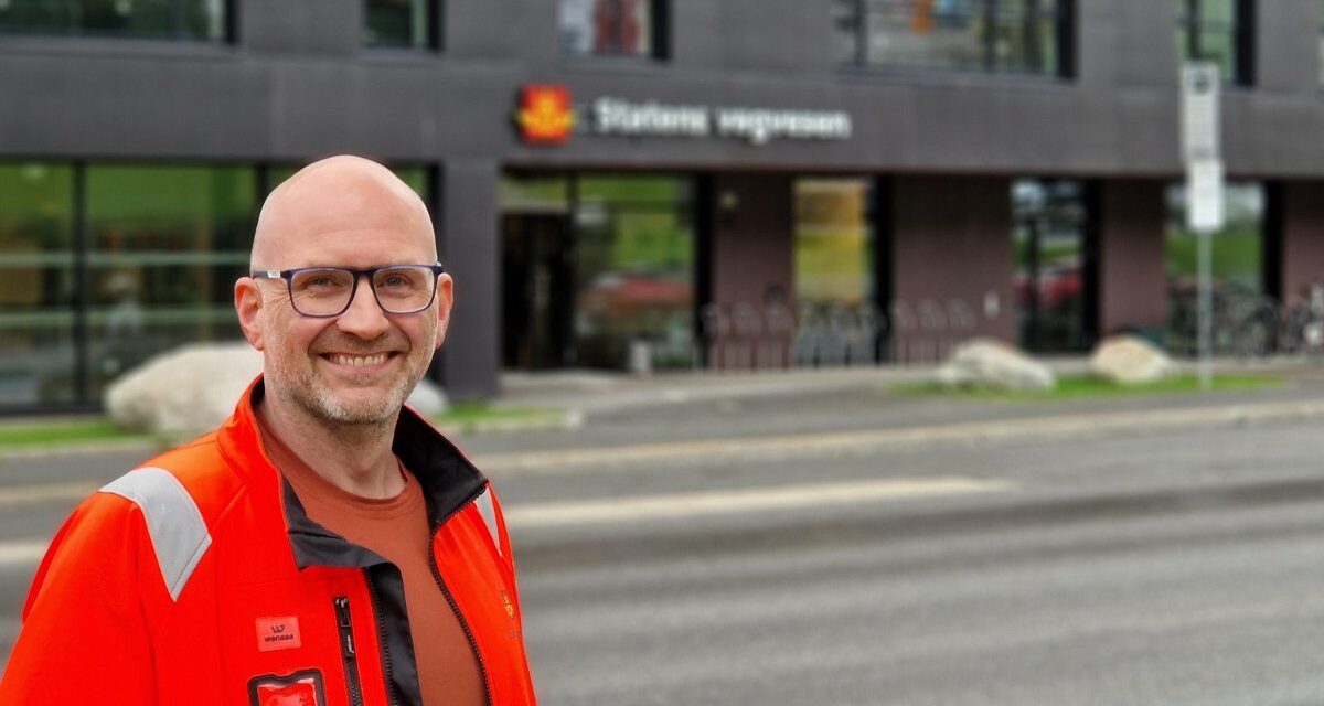 Tyr til klistrelapper: – Kjapt og billig