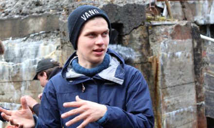 Lager kortkomedie på kvensk: – Publikum kan forvente det uventede