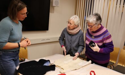 Inviterer ungdom til å sy kulturarven videre