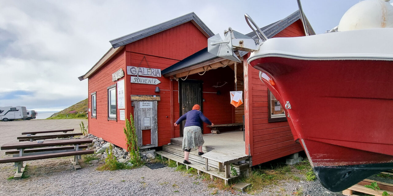 Her oppe hiver man seg kvikt rundt og tar saken i egne hender
