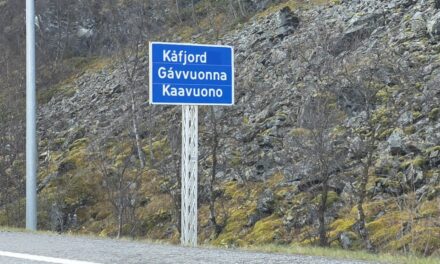 Har «tuklet» med skiltet